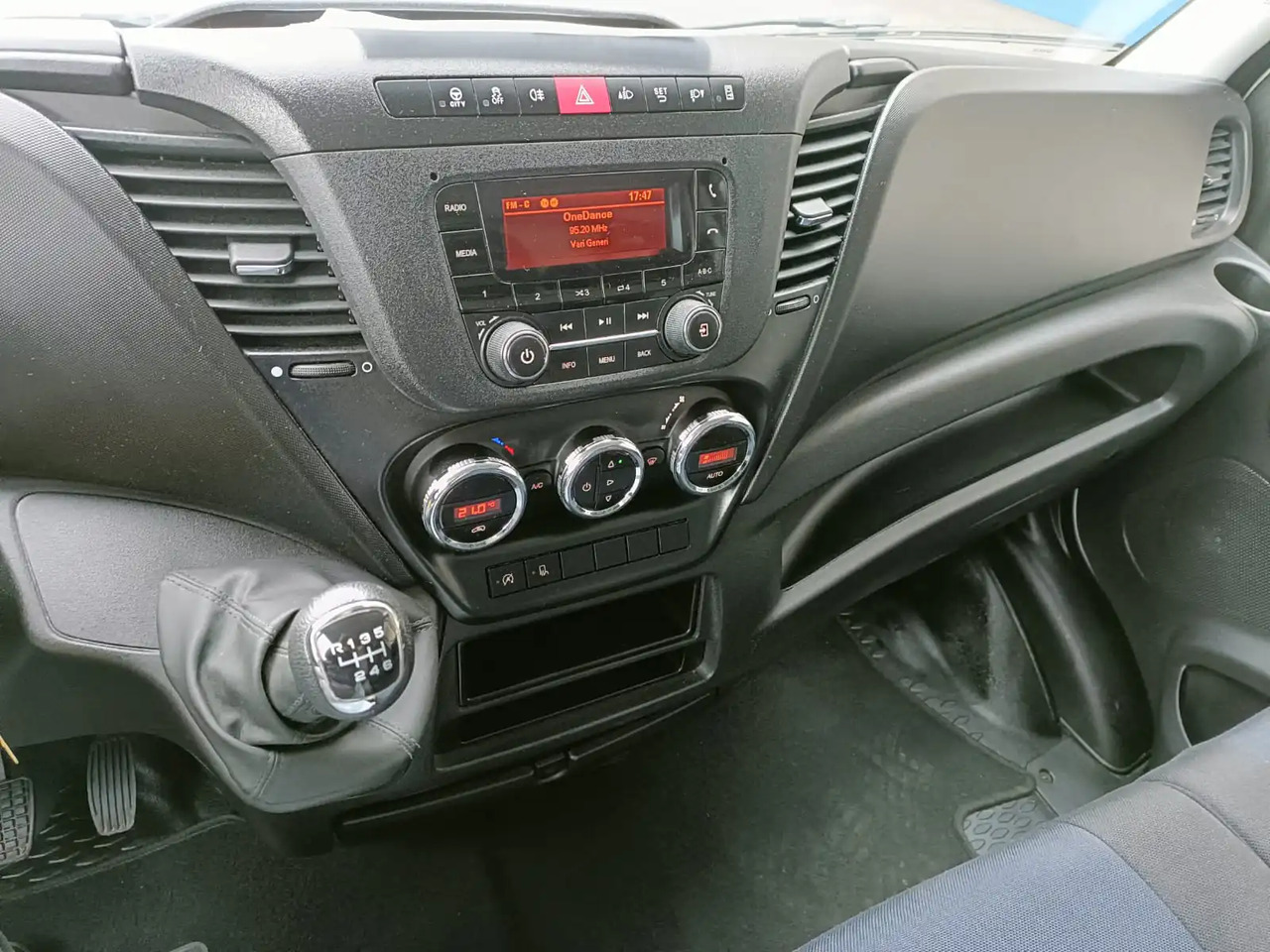 IVECO DAILY 35C16 - 밴 : 사진 5 IVECO DAILY 35C16 - 밴 : 사진 5