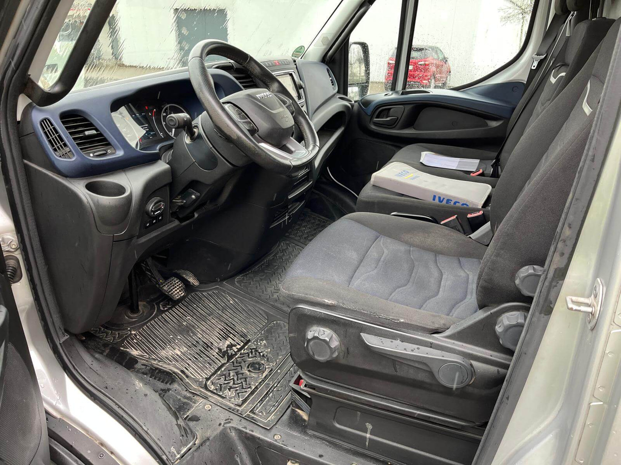 IVECO DAILY 35C18P FURGONE STANDARD - 패널 밴 : 사진 4 IVECO DAILY 35C18P FURGONE STANDARD - 패널 밴 : 사진 4