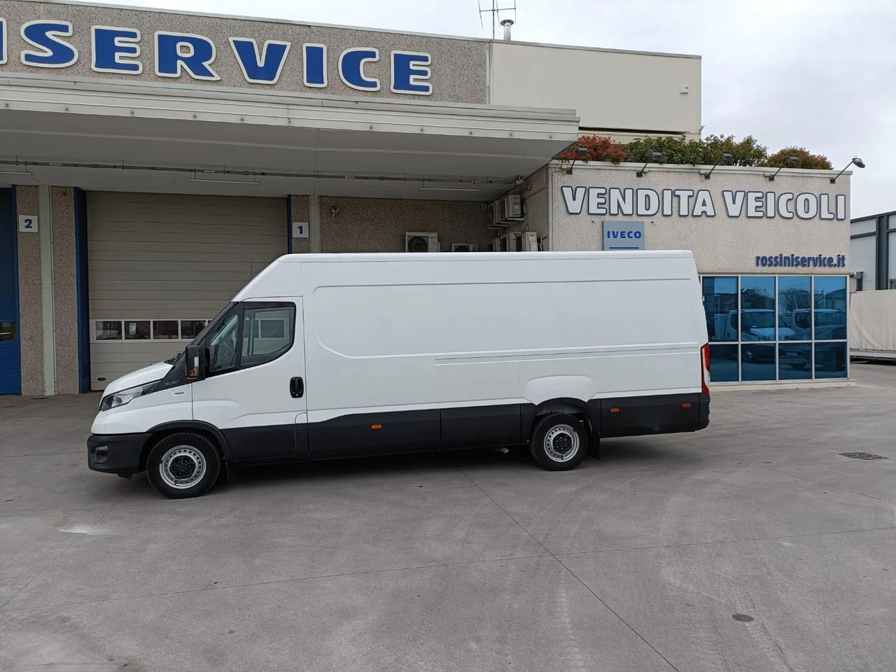 IVECO DAILY 35S16 V - 패널 밴 : 사진 5 IVECO DAILY 35S16 V - 패널 밴 : 사진 5