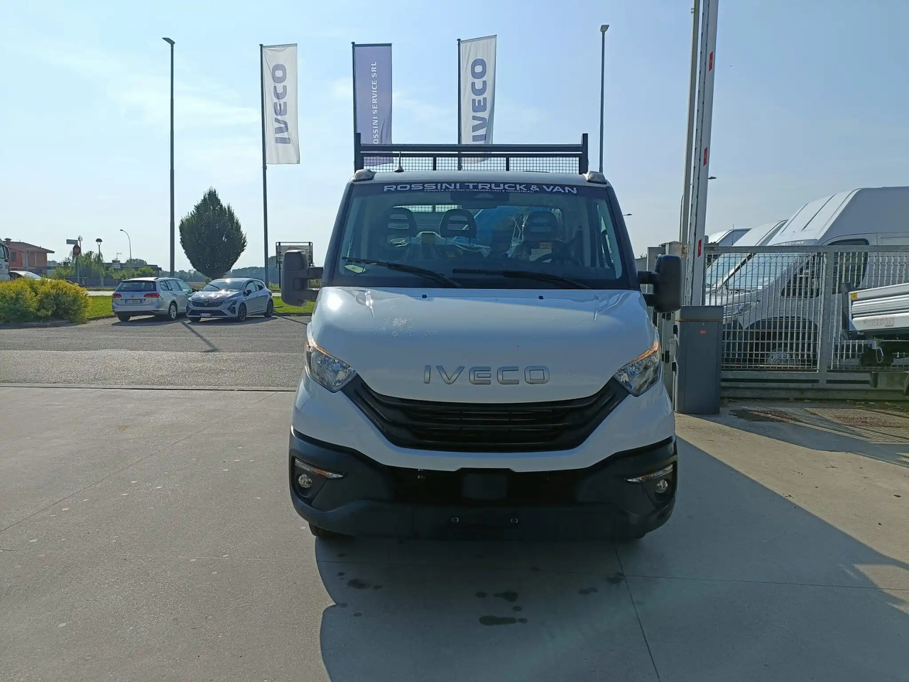 IVECO DAILY 60C18 RIBALTABILE CON GRU - 덤프트럭 : 사진 1 IVECO DAILY 60C18 RIBALTABILE CON GRU - 덤프트럭 : 사진 1