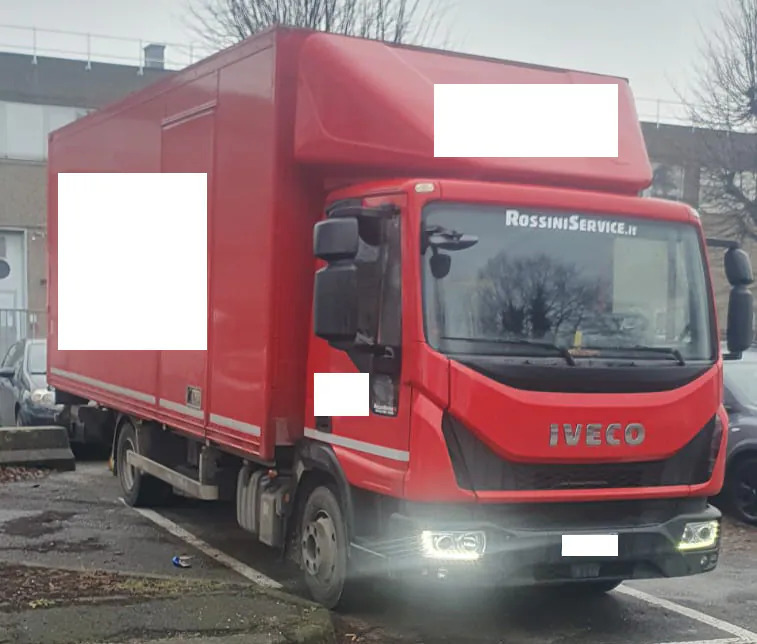 IVECO EUROCARGO 100E18 - 박스 트럭 : 사진 1 IVECO EUROCARGO 100E18 - 박스 트럭 : 사진 1