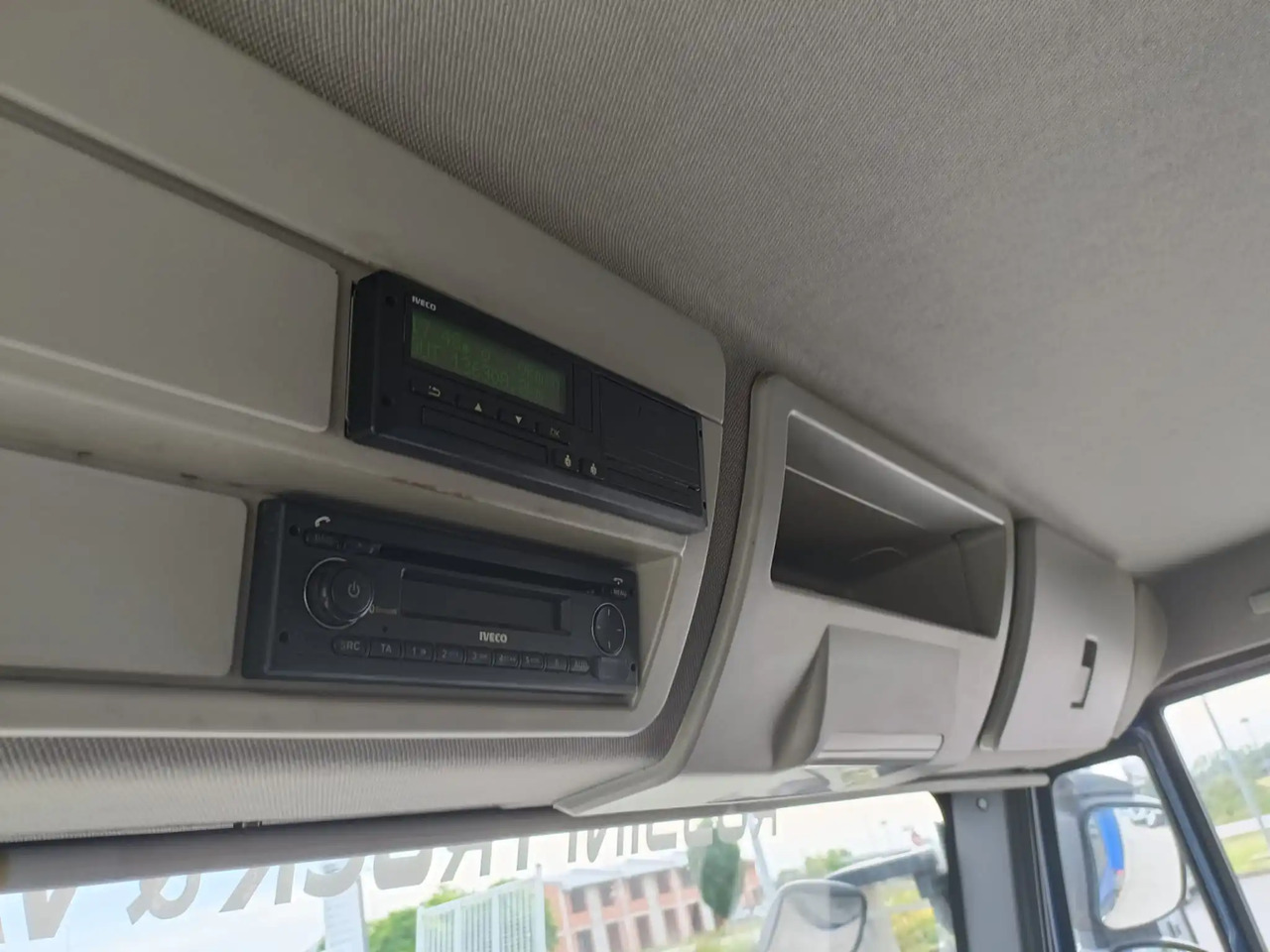 IVECO EUROCARGO 120E22P - 캡 새시 트럭 : 사진 2 IVECO EUROCARGO 120E22P - 캡 새시 트럭 : 사진 2