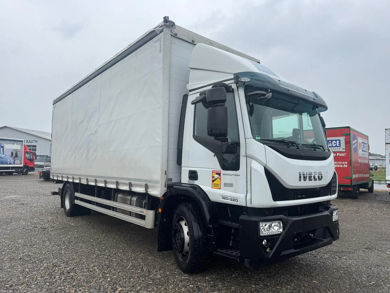 IVECO EUROCARGO 180E32P - 커튼사이더 트럭 : 사진 1 IVECO EUROCARGO 180E32P - 커튼사이더 트럭 : 사진 1