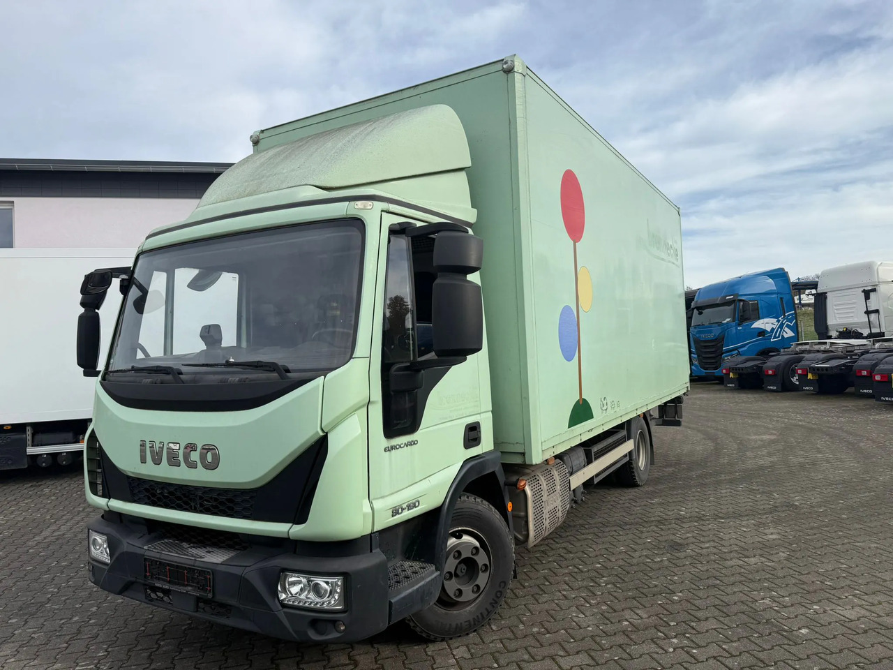 IVECO EUROCARGO 80E19 - 박스 트럭 : 사진 1 IVECO EUROCARGO 80E19 - 박스 트럭 : 사진 1