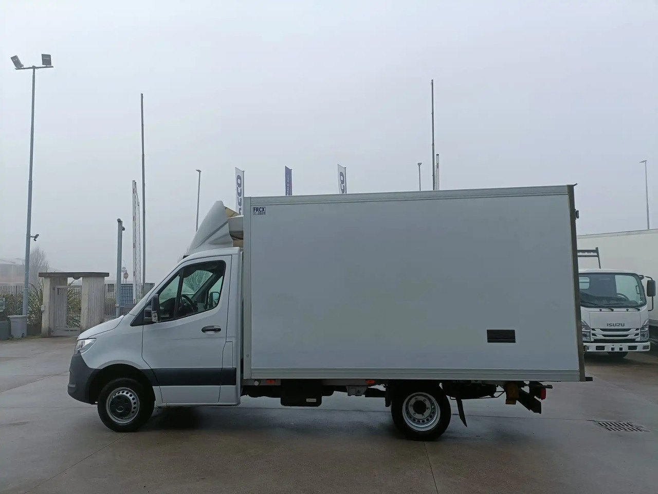 MERCEDES BENZ SPRINTER 415 150 CV - 냉동 밴 : 사진 4 MERCEDES BENZ SPRINTER 415 150 CV - 냉동 밴 : 사진 4