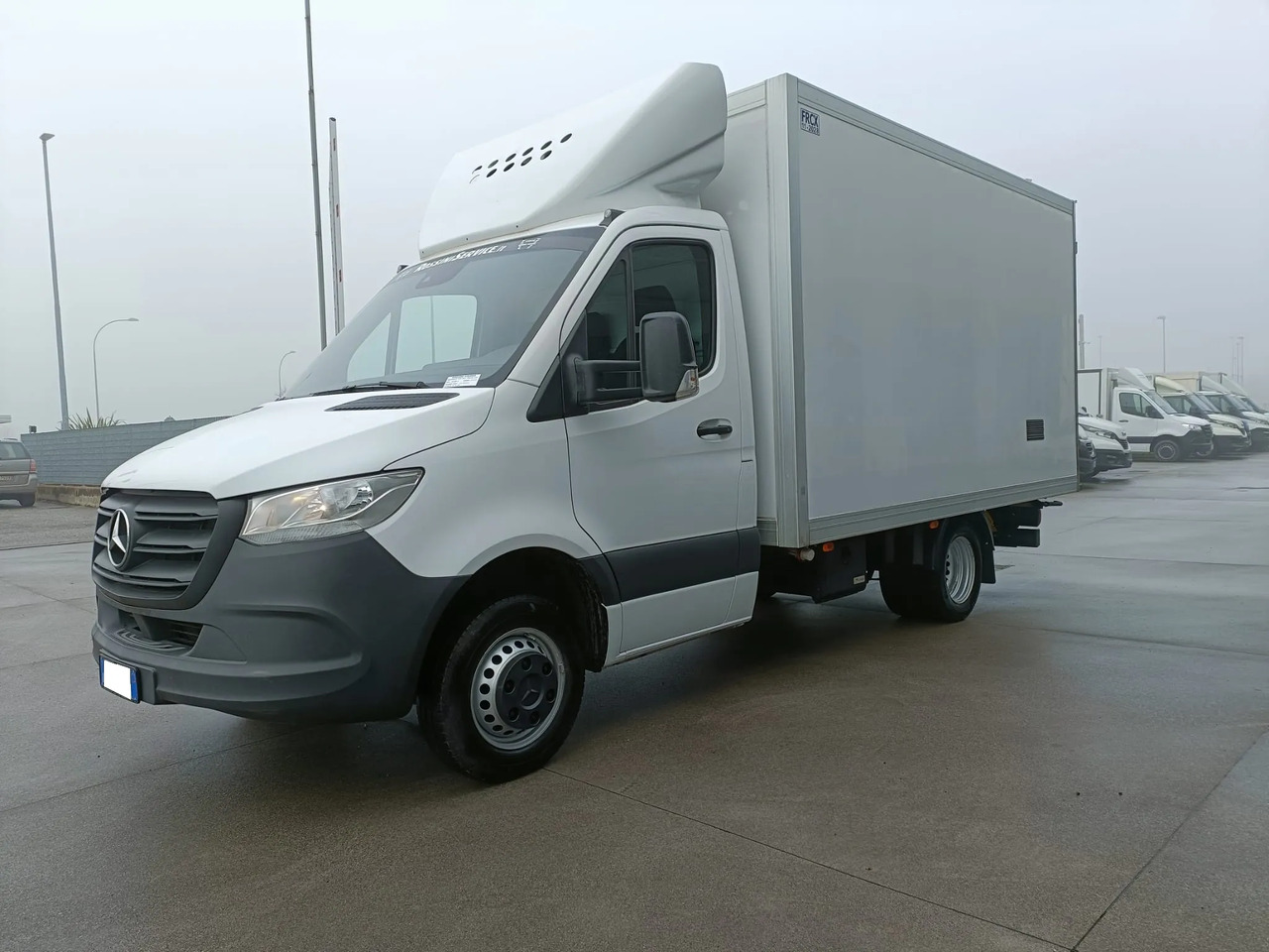 MERCEDES BENZ SPRINTER 415 150 CV - 냉동 밴 : 사진 3 MERCEDES BENZ SPRINTER 415 150 CV - 냉동 밴 : 사진 3