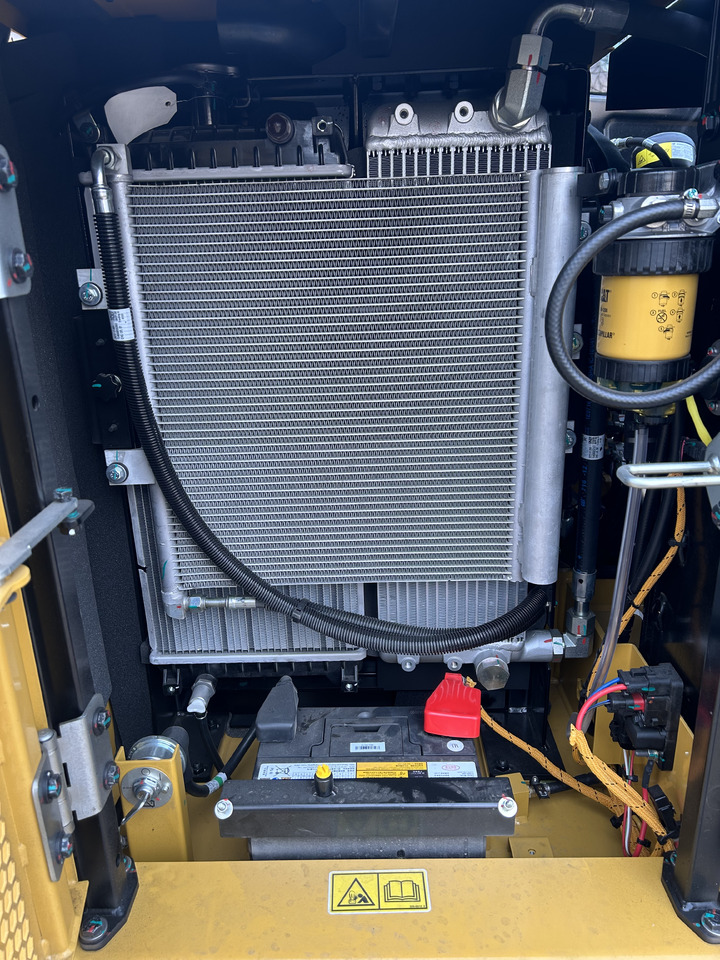 CATERPILLAR 305.5GC - 크롤러 굴삭기 : 사진 5 CATERPILLAR 305.5GC - 크롤러 굴삭기 : 사진 5