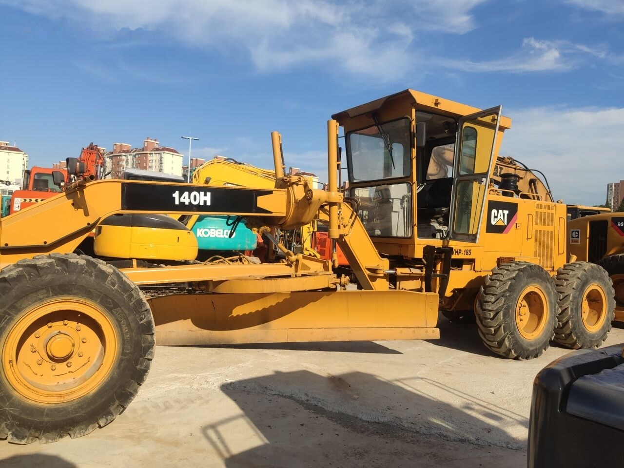 Caterpillar 140H - 그레이더 : 사진 1 Caterpillar 140H - 그레이더 : 사진 1
