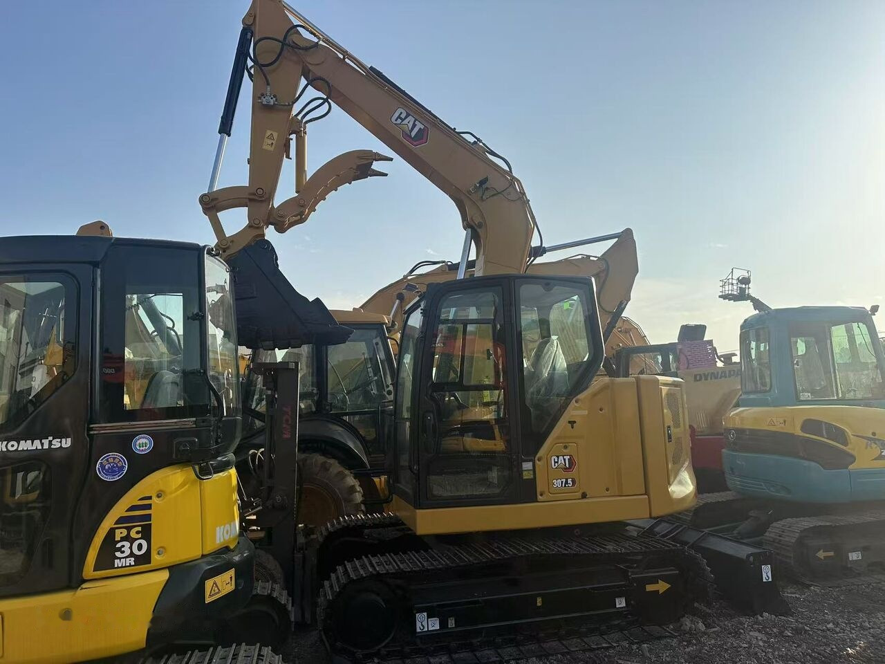 Caterpillar 307.5 - 크롤러 굴삭기 : 사진 4 Caterpillar 307.5 - 크롤러 굴삭기 : 사진 4