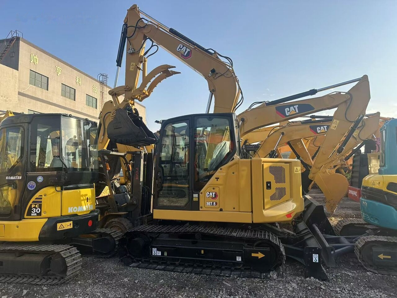Caterpillar 307.5 - 크롤러 굴삭기 : 사진 1 Caterpillar 307.5 - 크롤러 굴삭기 : 사진 1
