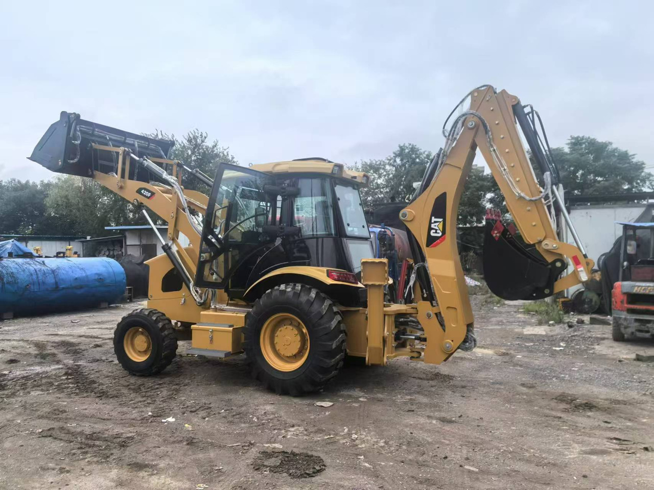 Caterpillar 420F - 백호 로더 : 사진 2 Caterpillar 420F - 백호 로더 : 사진 2