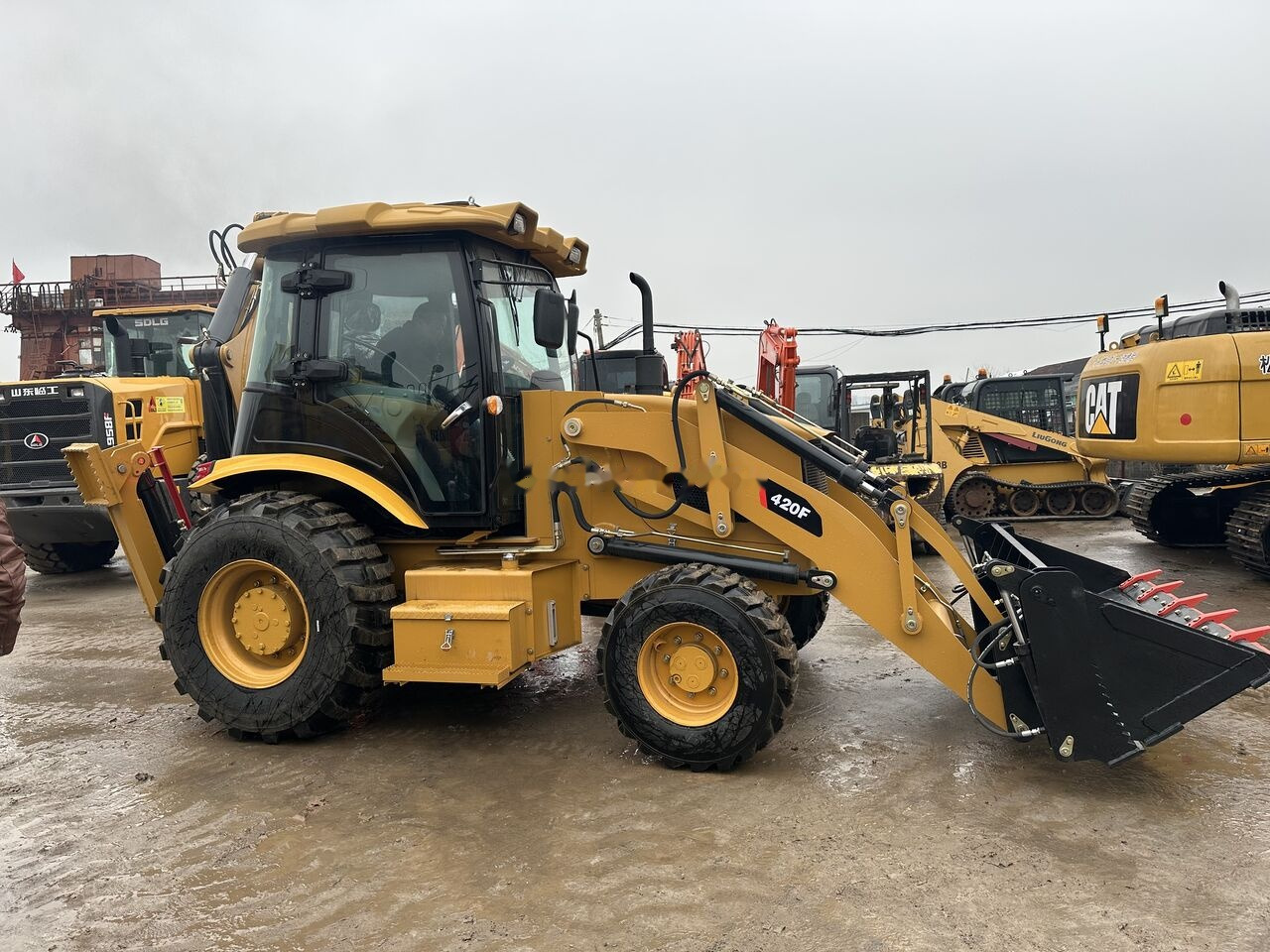 Caterpillar 420F - 백호 로더 : 사진 4 Caterpillar 420F - 백호 로더 : 사진 4