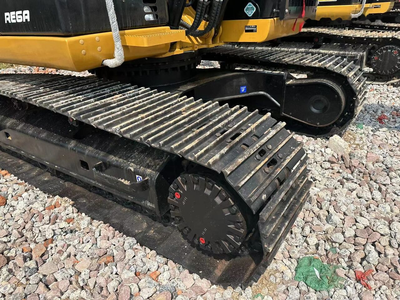 Caterpillar CAT 320D - 크롤러 굴삭기 : 사진 4 Caterpillar CAT 320D - 크롤러 굴삭기 : 사진 4