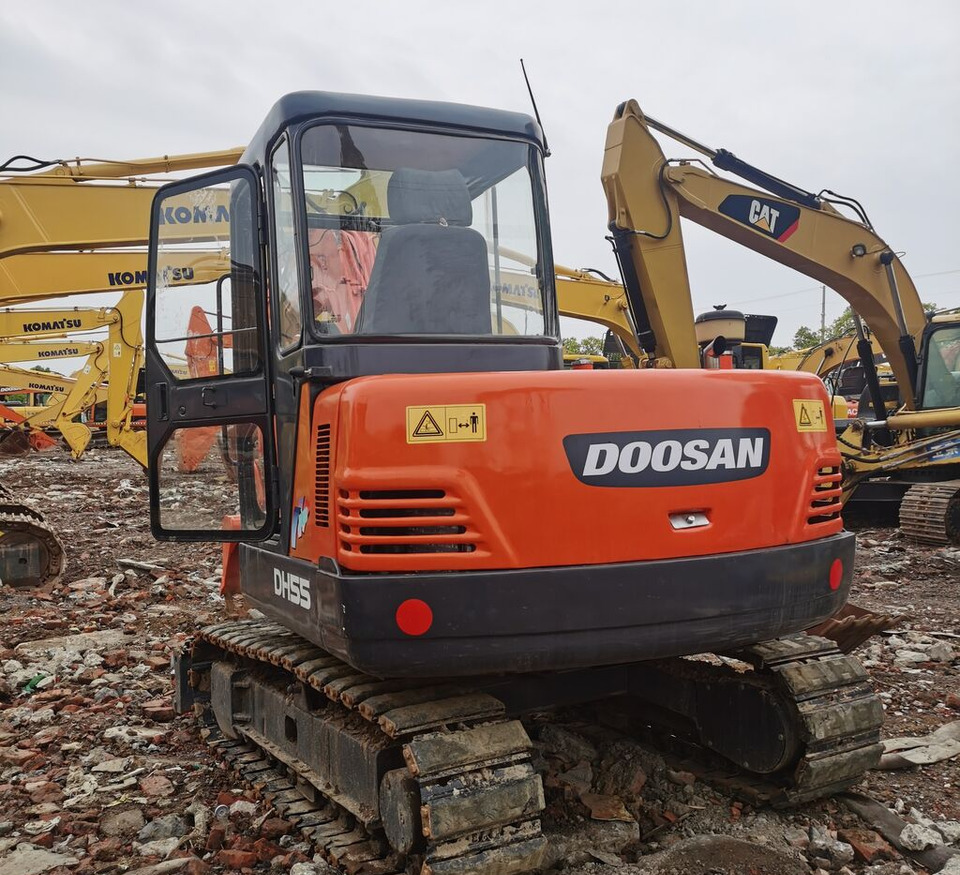 Doosan DH55 - 크롤러 굴삭기 : 사진 2 Doosan DH55 - 크롤러 굴삭기 : 사진 2