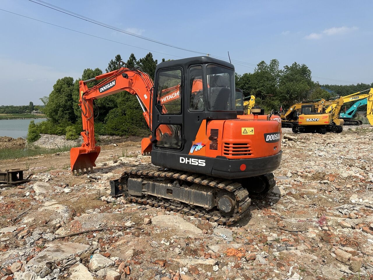 Doosan DH55 - 크롤러 굴삭기 : 사진 2 Doosan DH55 - 크롤러 굴삭기 : 사진 2