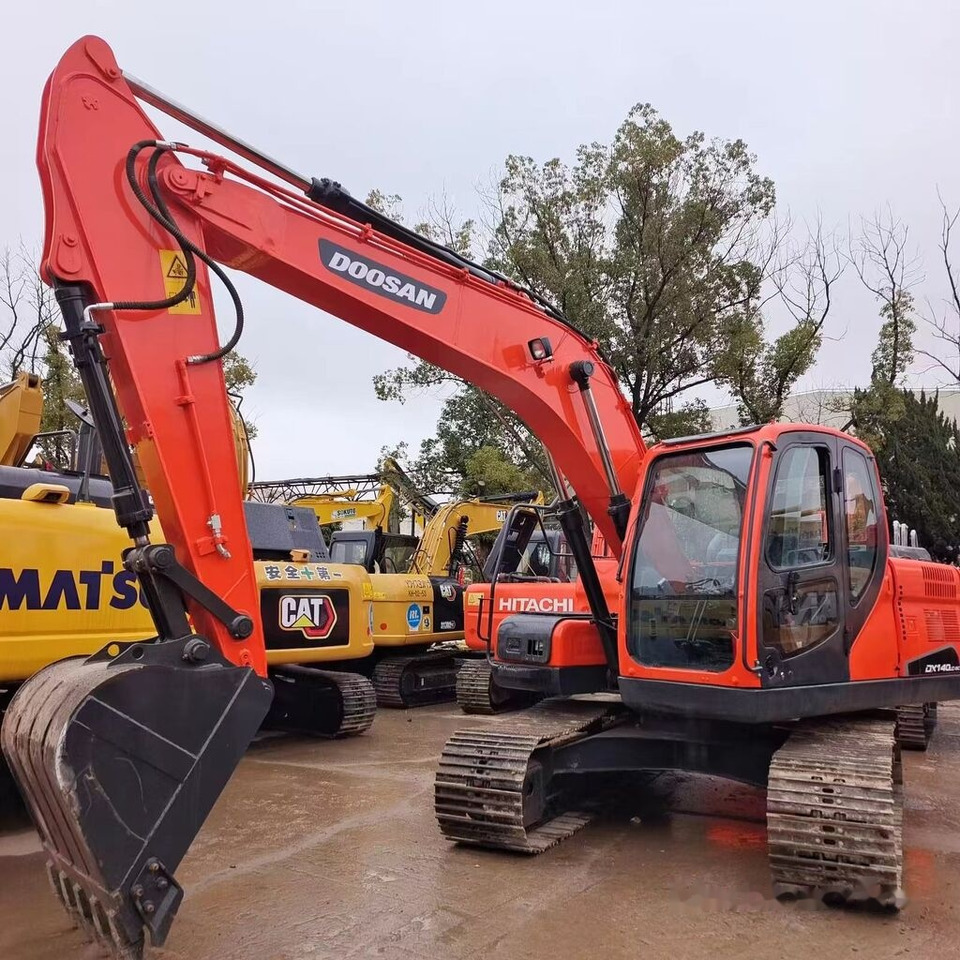 Doosan DX140 - 크롤러 굴삭기 : 사진 3 Doosan DX140 - 크롤러 굴삭기 : 사진 3
