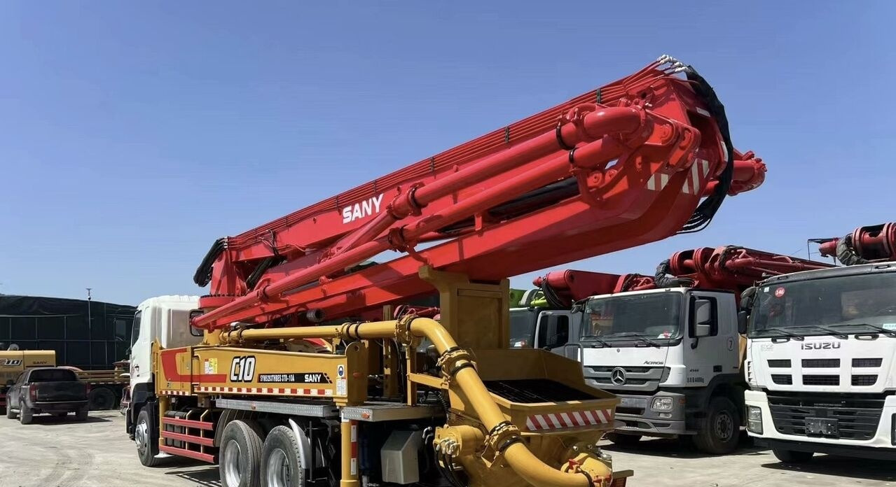 Hino Sany on chassis - 콘크리트 펌프 트럭 : 사진 2 Hino Sany on chassis - 콘크리트 펌프 트럭 : 사진 2