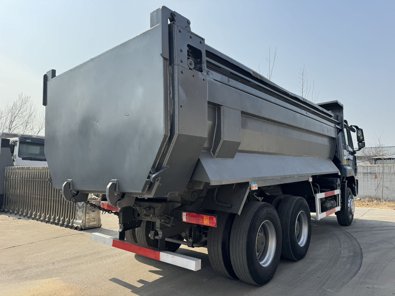 Howo HAOHAN DUMP TRUCK - 덤프트럭 : 사진 3 Howo HAOHAN DUMP TRUCK - 덤프트럭 : 사진 3