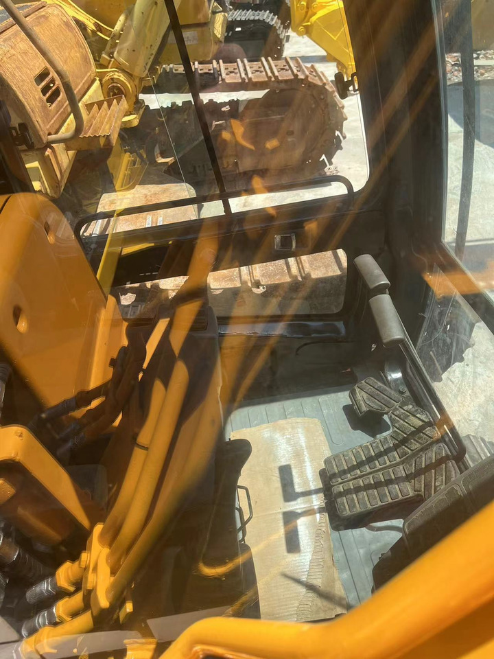 Hyundai R80-7 - 미니 굴삭기 : 사진 1 Hyundai R80-7 - 미니 굴삭기 : 사진 1