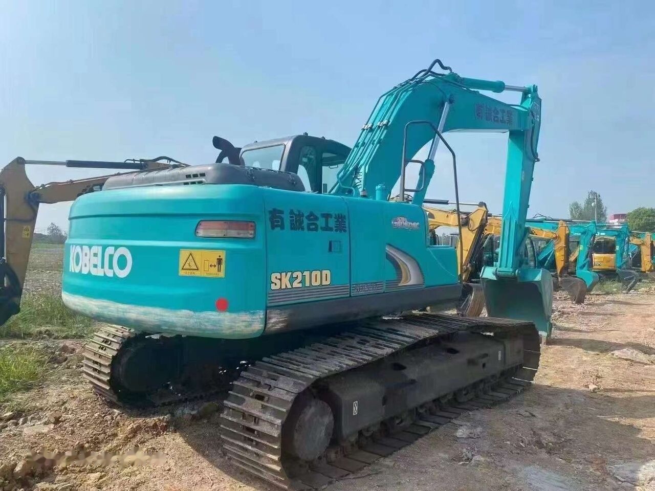 Kobelco SK210D - 크롤러 굴삭기 : 사진 2 Kobelco SK210D - 크롤러 굴삭기 : 사진 2
