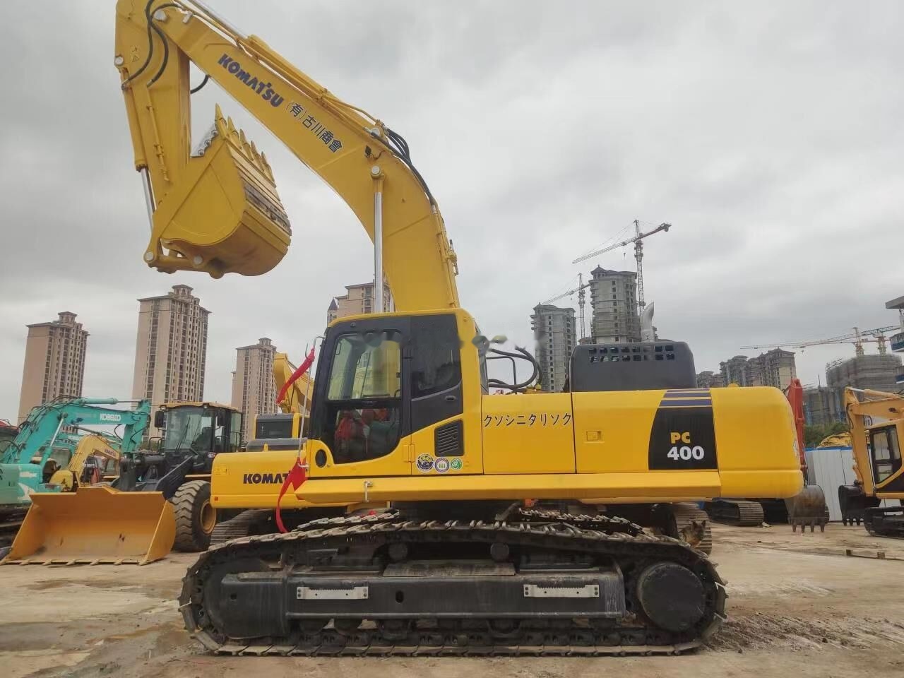 Komatsu PC400-8 - 크롤러 굴삭기 : 사진 3 Komatsu PC400-8 - 크롤러 굴삭기 : 사진 3