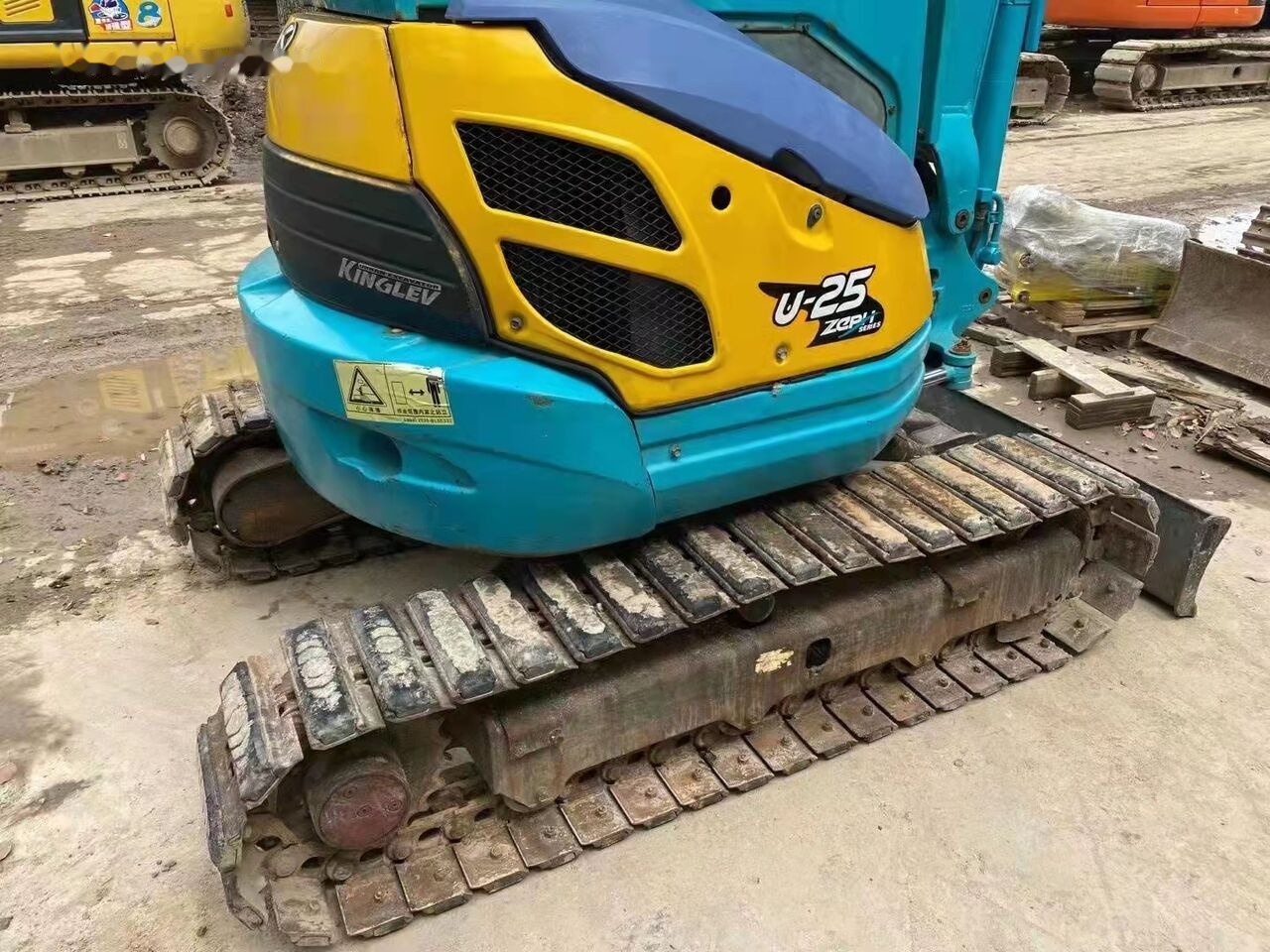 Kubota U25 - 미니 굴삭기 : 사진 1 Kubota U25 - 미니 굴삭기 : 사진 1