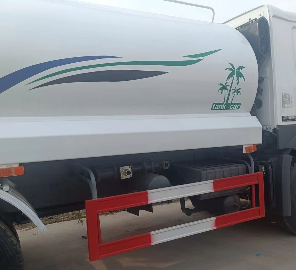 Sinotruk Howo 371 - 지자체/ 특수 차량 : 사진 4 Sinotruk Howo 371 - 지자체/ 특수 차량 : 사진 4