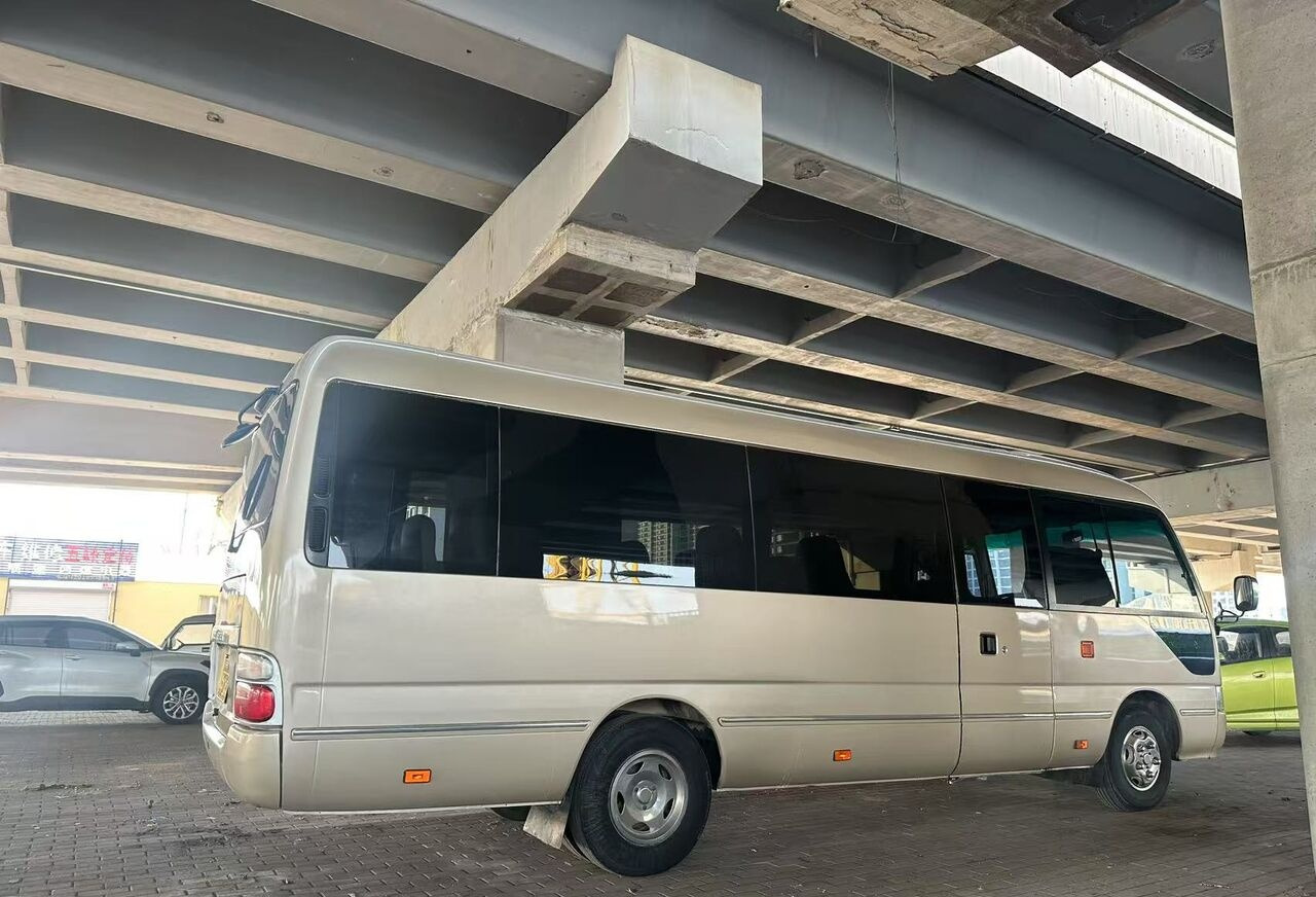 Toyota 1HZ - 교외 버스 : 사진 5 Toyota 1HZ - 교외 버스 : 사진 5