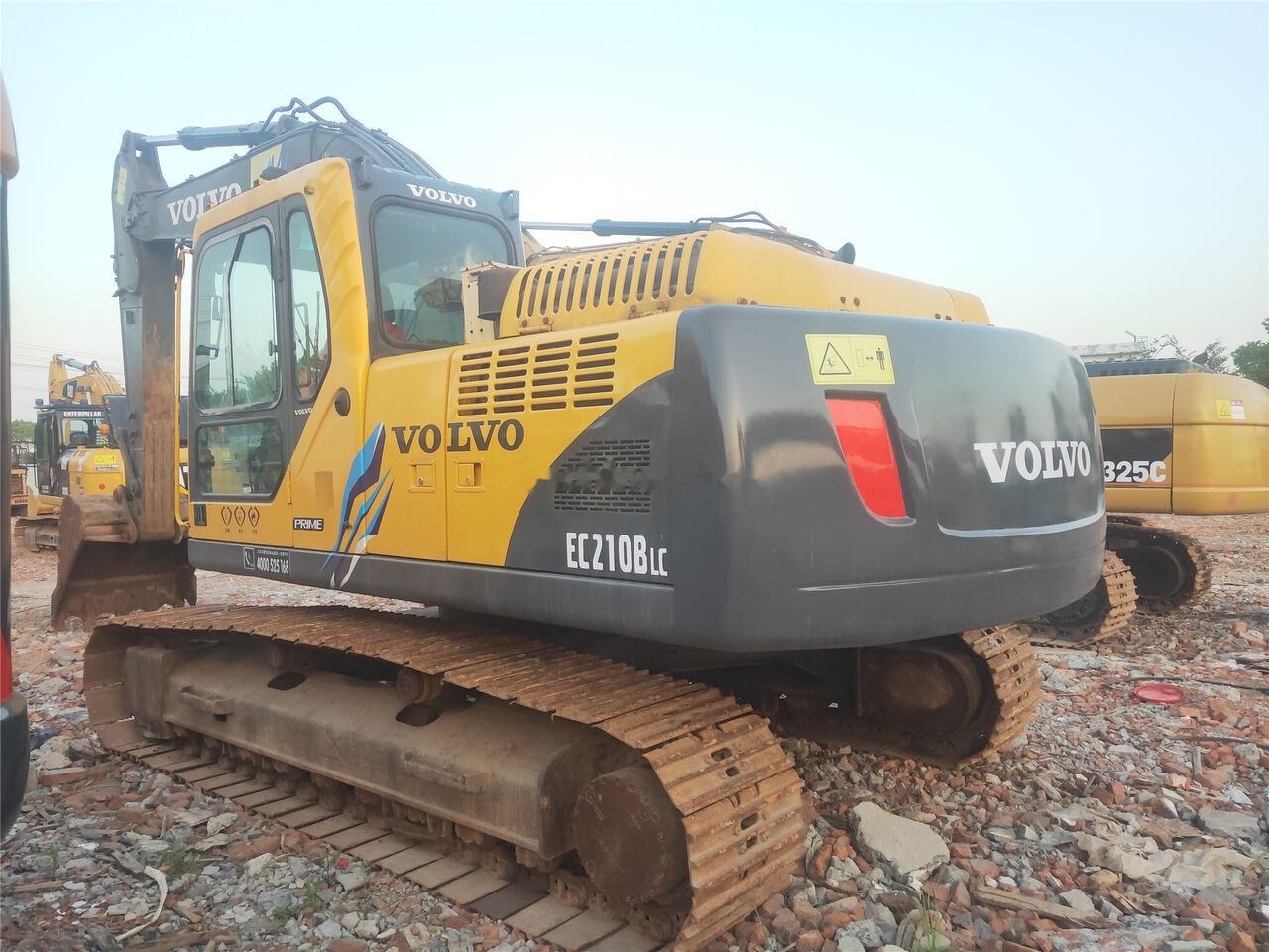 Volvo EC210BLC - 크롤러 굴삭기 : 사진 2 Volvo EC210BLC - 크롤러 굴삭기 : 사진 2