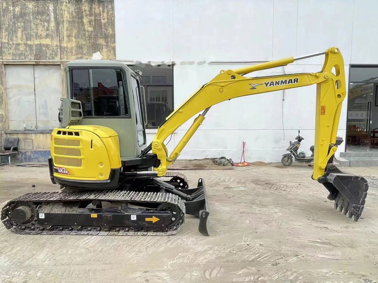 YANMAR VIO55 - 미니 굴삭기 : 사진 2 YANMAR VIO55 - 미니 굴삭기 : 사진 2