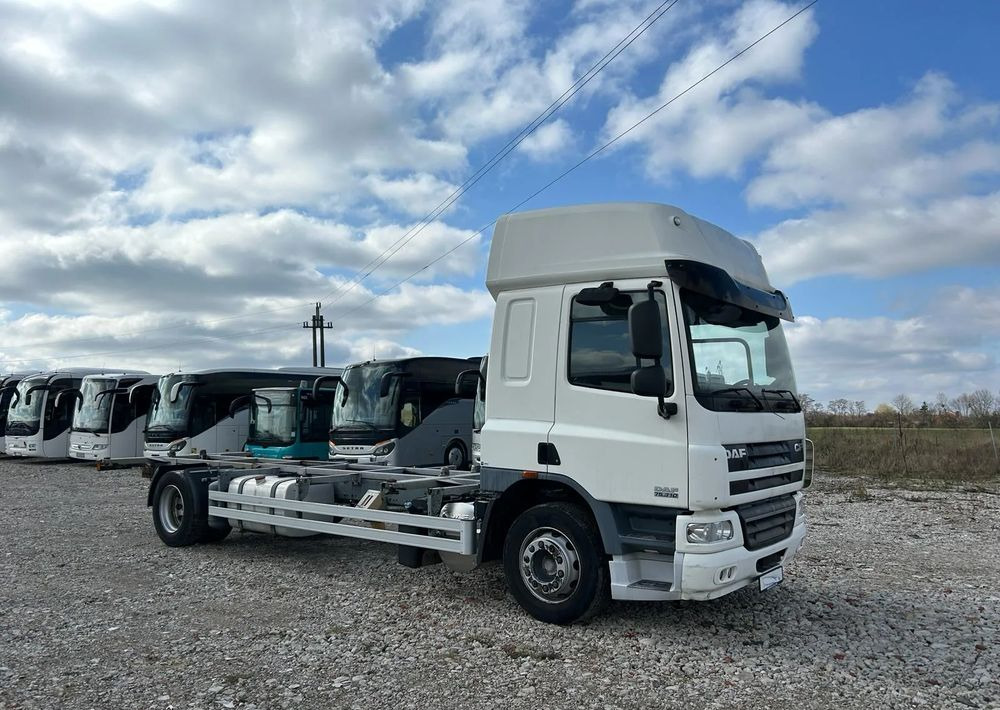 DAF CF75.310 - 캡 새시 트럭 : 사진 1 DAF CF75.310 - 캡 새시 트럭 : 사진 1