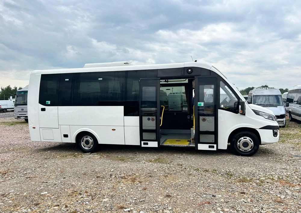Iveco Daily Rosero City - 소형 버스, 승합차 : 사진 3 Iveco Daily Rosero City - 소형 버스, 승합차 : 사진 3