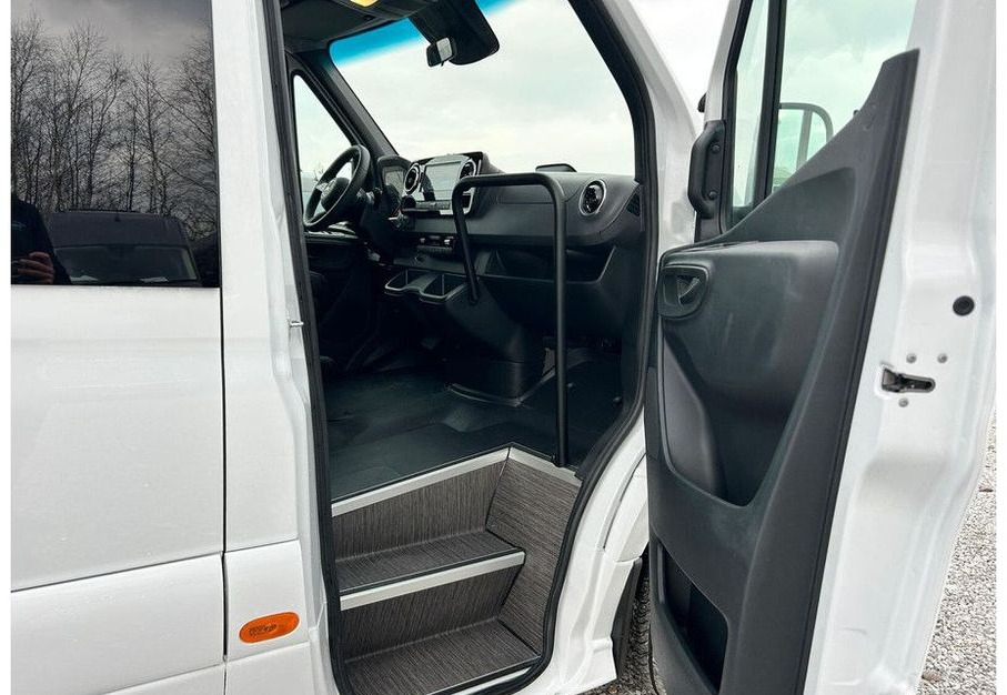 소형 버스, 승합차 Mercedes-Benz Sprinter 517 : 사진 13