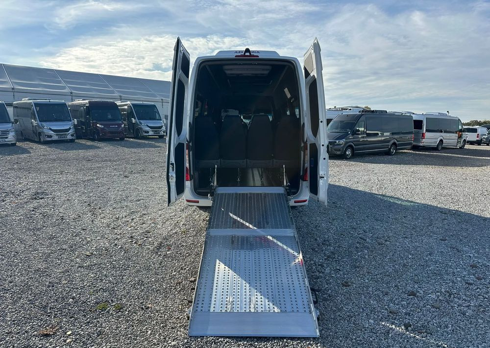 신규 소형 버스, 전기 버스 Mercedes-Benz eSprinter : 사진 11