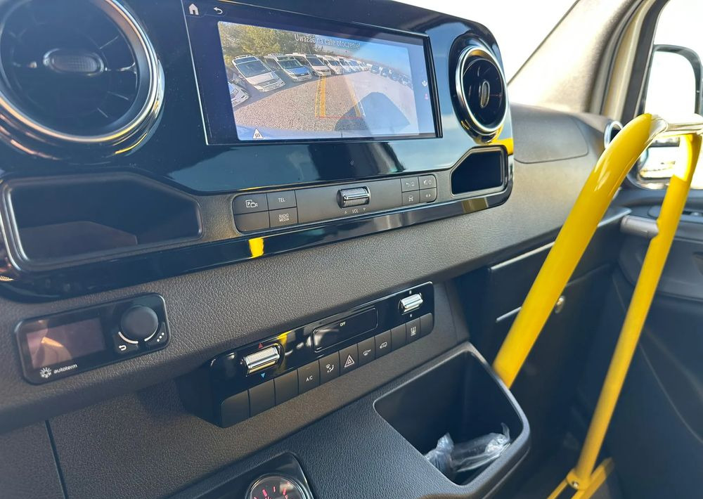 신규 소형 버스, 전기 버스 Mercedes-Benz eSprinter : 사진 16