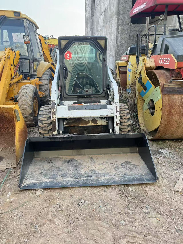 BOBCAT S185 - 스키드 스티어 로더 : 사진 1 BOBCAT S185 - 스키드 스티어 로더 : 사진 1