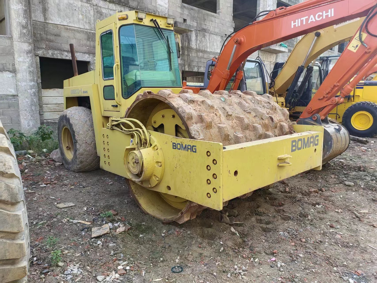 BOMAG BW 217D-2 - 압축기 : 사진 1 BOMAG BW 217D-2 - 압축기 : 사진 1