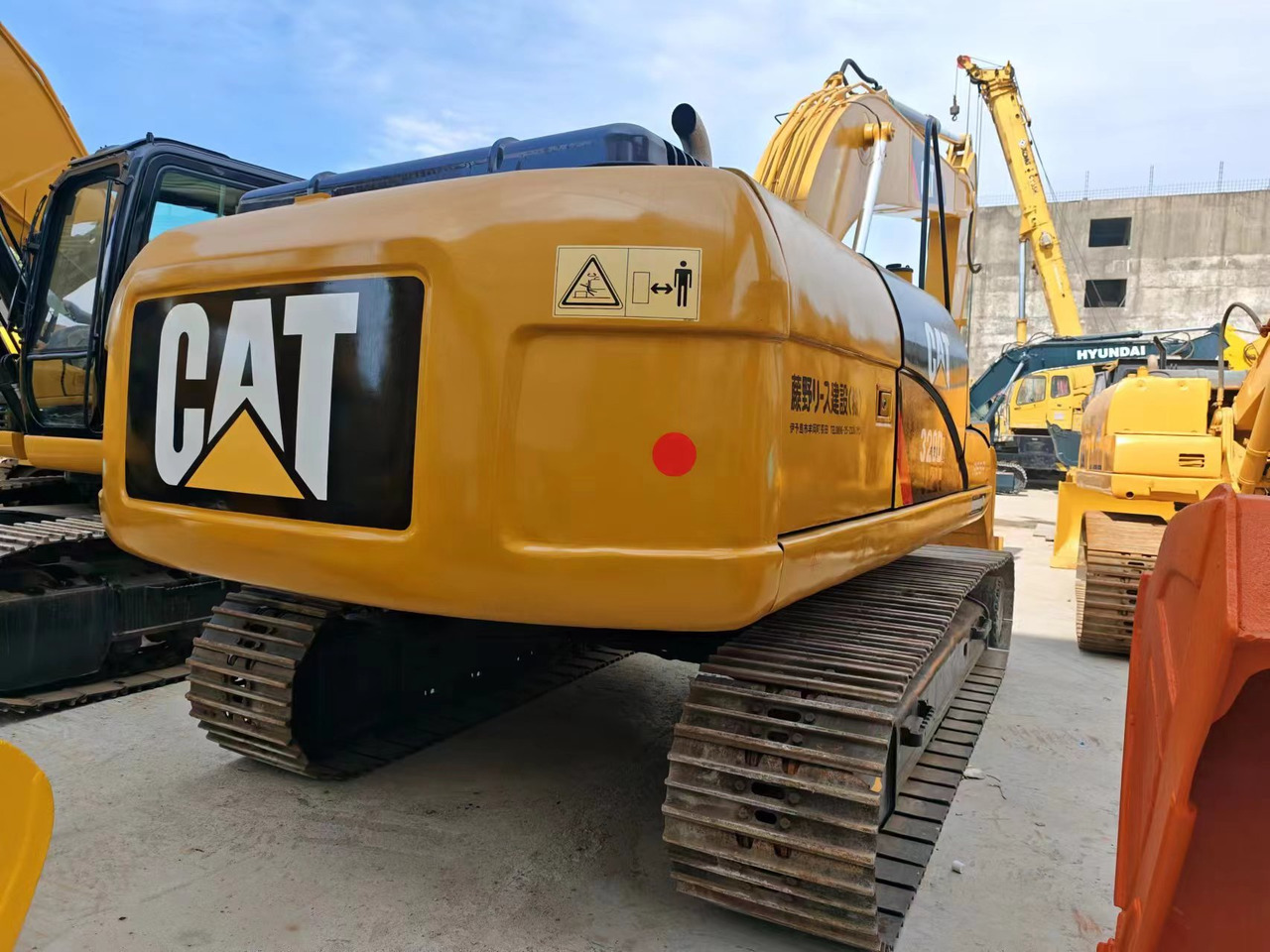 CAT 320D 320D2 320 - 크롤러 굴삭기 : 사진 1 CAT 320D 320D2 320 - 크롤러 굴삭기 : 사진 1