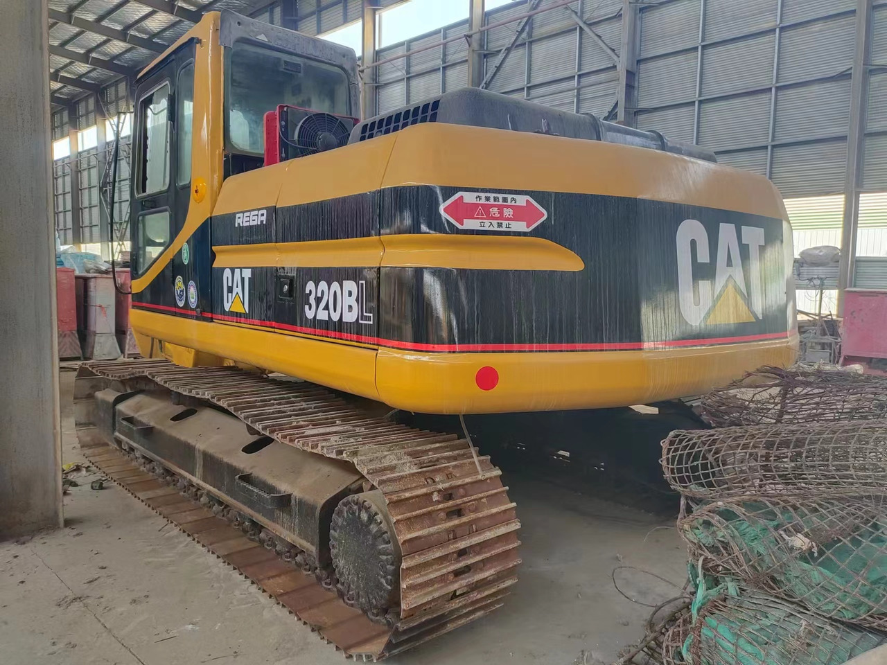 CATERPILLAR 320BL - 크롤러 굴삭기 : 사진 5 CATERPILLAR 320BL - 크롤러 굴삭기 : 사진 5
