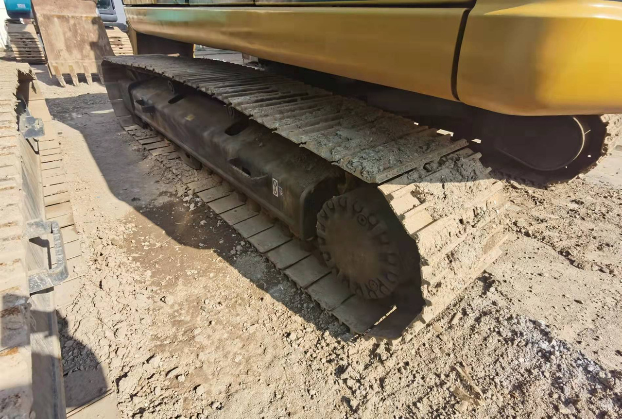 CATERPILLAR 320C - 크롤러 굴삭기 : 사진 5 CATERPILLAR 320C - 크롤러 굴삭기 : 사진 5