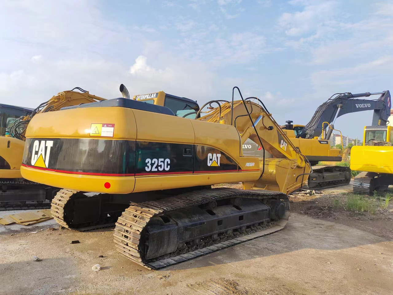 CATERPILLAR 325C - 크롤러 굴삭기 : 사진 2 CATERPILLAR 325C - 크롤러 굴삭기 : 사진 2