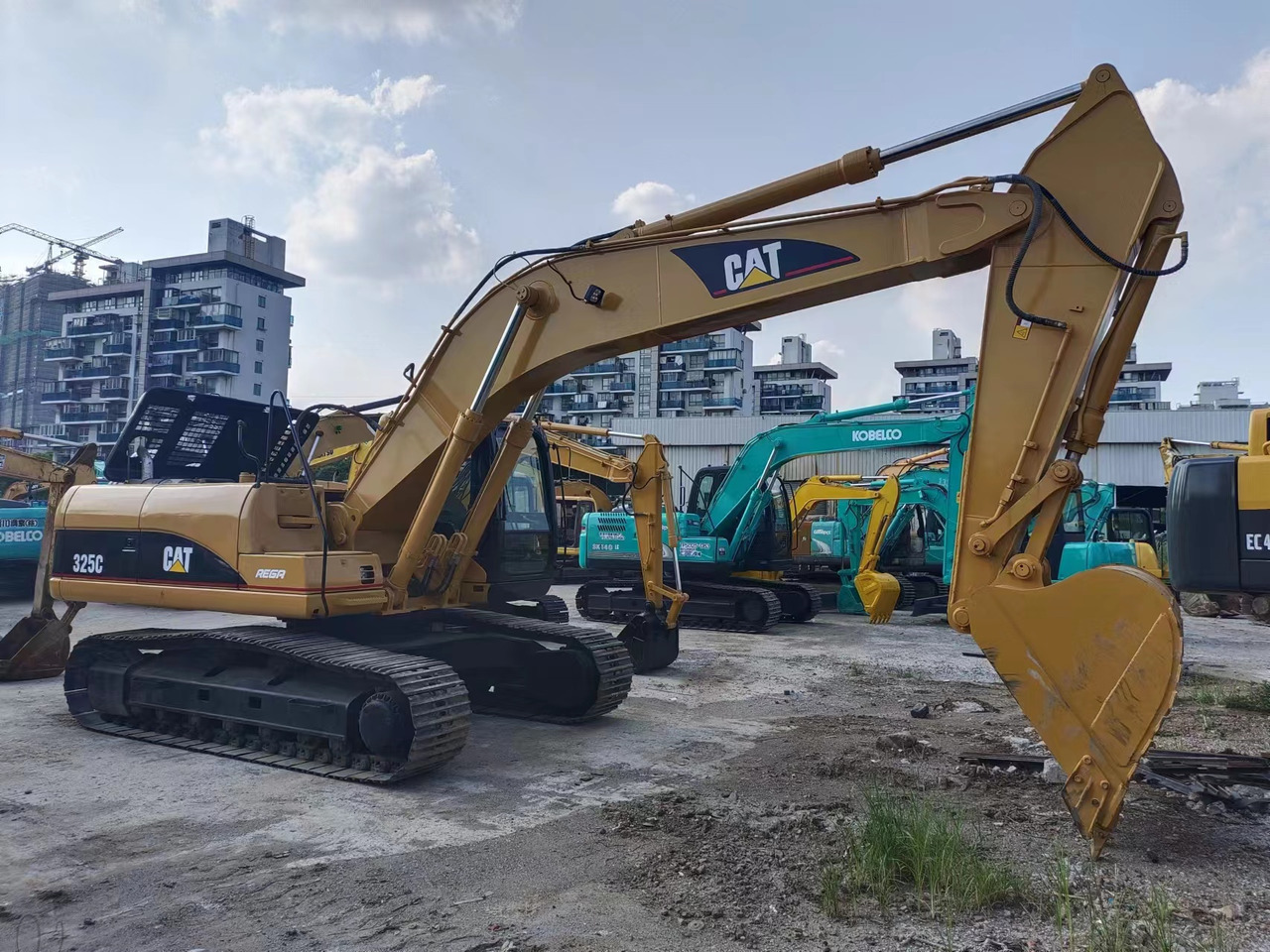 CATERPILLAR 325C - 크롤러 굴삭기 : 사진 1 CATERPILLAR 325C - 크롤러 굴삭기 : 사진 1