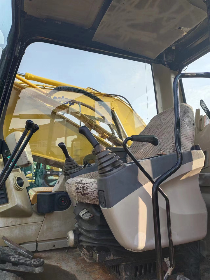 CATERPILLAR 325C - 크롤러 굴삭기 : 사진 4 CATERPILLAR 325C - 크롤러 굴삭기 : 사진 4