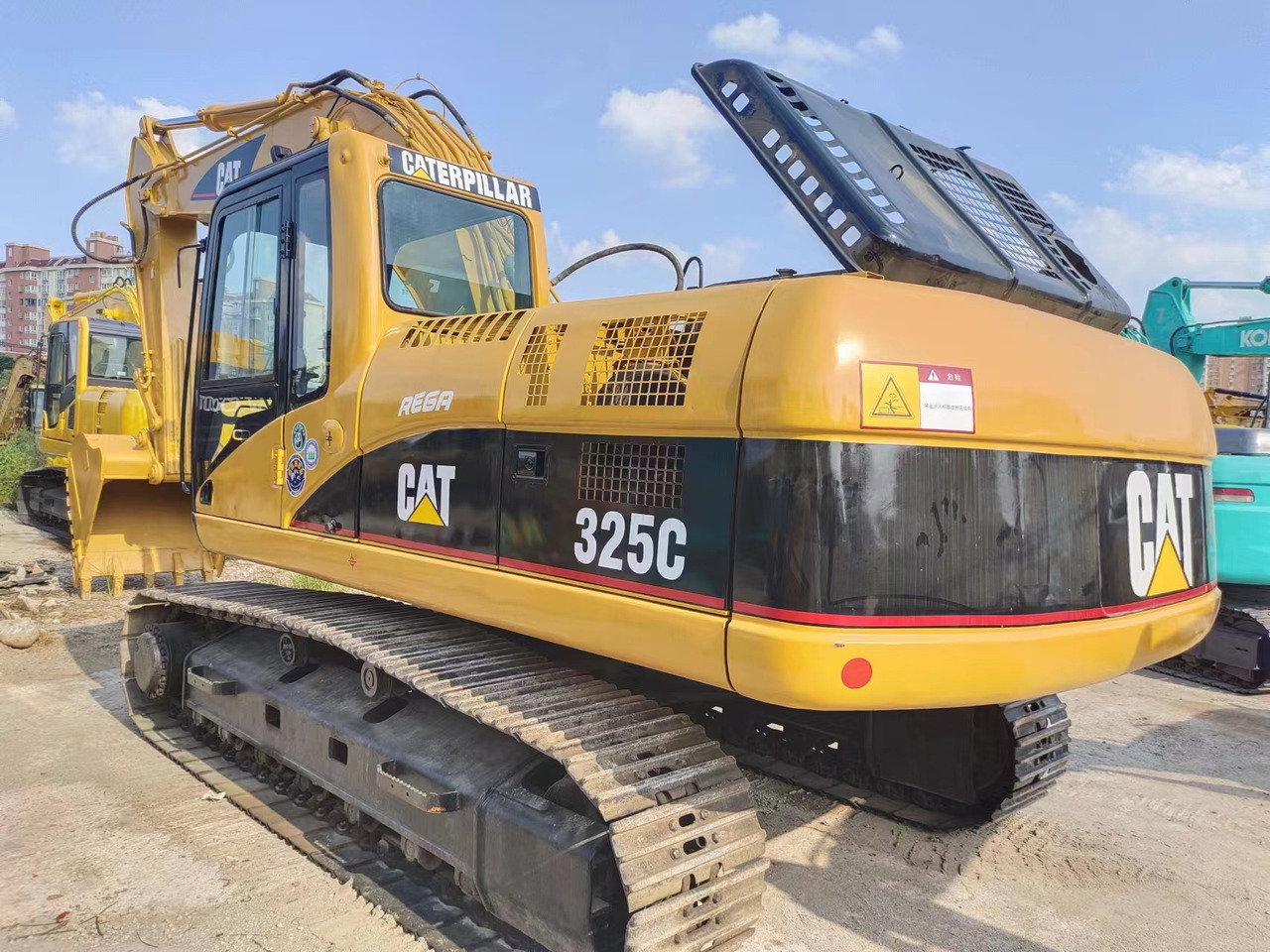CATERPILLAR 325C - 크롤러 굴삭기 : 사진 2 CATERPILLAR 325C - 크롤러 굴삭기 : 사진 2