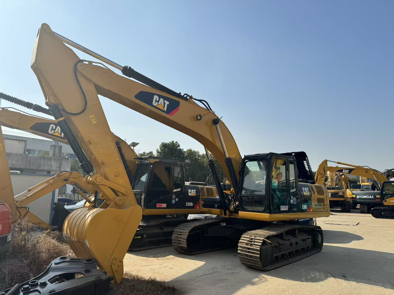 CATERPILLAR 330D2 - 크롤러 굴삭기 : 사진 1 CATERPILLAR 330D2 - 크롤러 굴삭기 : 사진 1