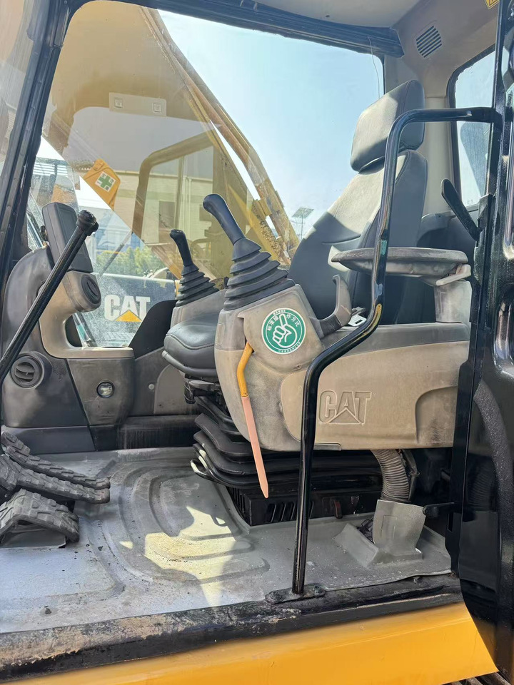 CATERPILLAR 330D2 - 크롤러 굴삭기 : 사진 3 CATERPILLAR 330D2 - 크롤러 굴삭기 : 사진 3