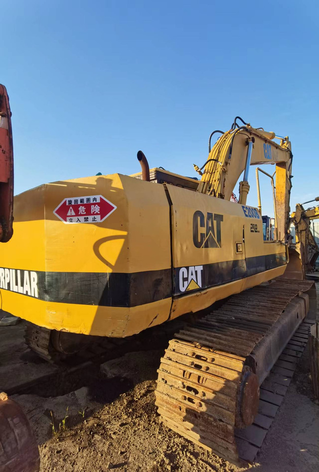 크롤러 굴삭기 CATERPILLAR E200B : 사진 6