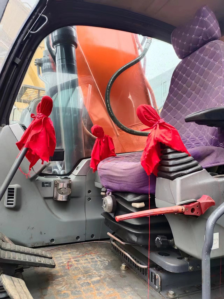 DOOSAN DX225LC - 크롤러 굴삭기 : 사진 3 DOOSAN DX225LC - 크롤러 굴삭기 : 사진 3