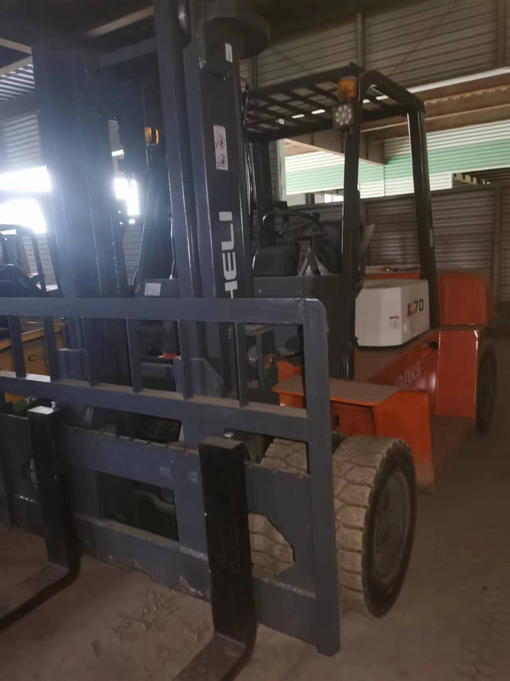 HELI 70 DIESEL FORKLIFT 7TON - 디젤 지게차 : 사진 5 HELI 70 DIESEL FORKLIFT 7TON - 디젤 지게차 : 사진 5