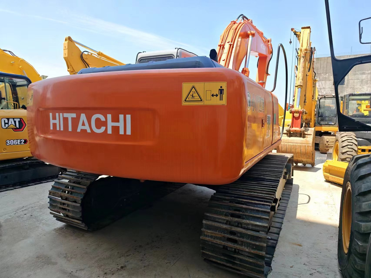 HITACHI EX200-5 - 크롤러 굴삭기 : 사진 2 HITACHI EX200-5 - 크롤러 굴삭기 : 사진 2